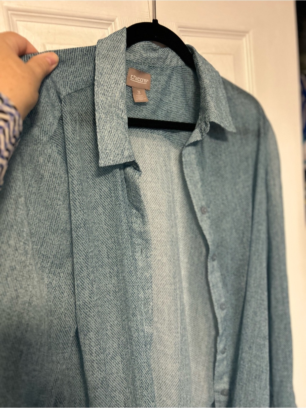PLUS Chico's Women’s Heathered Light Blue Button-Down Shirt